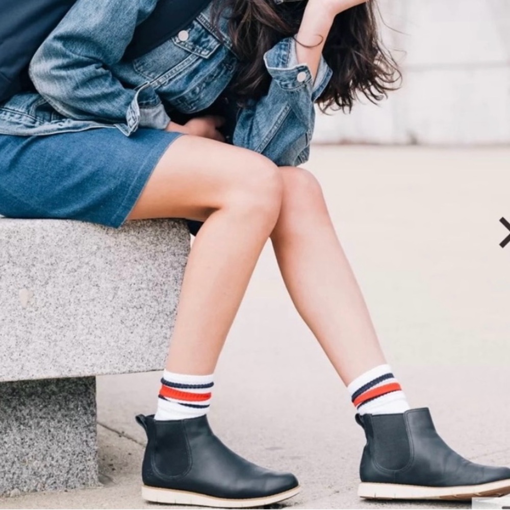 Timberland Woman Lakeville Chalsea Black Boots - Picture 2 of 10